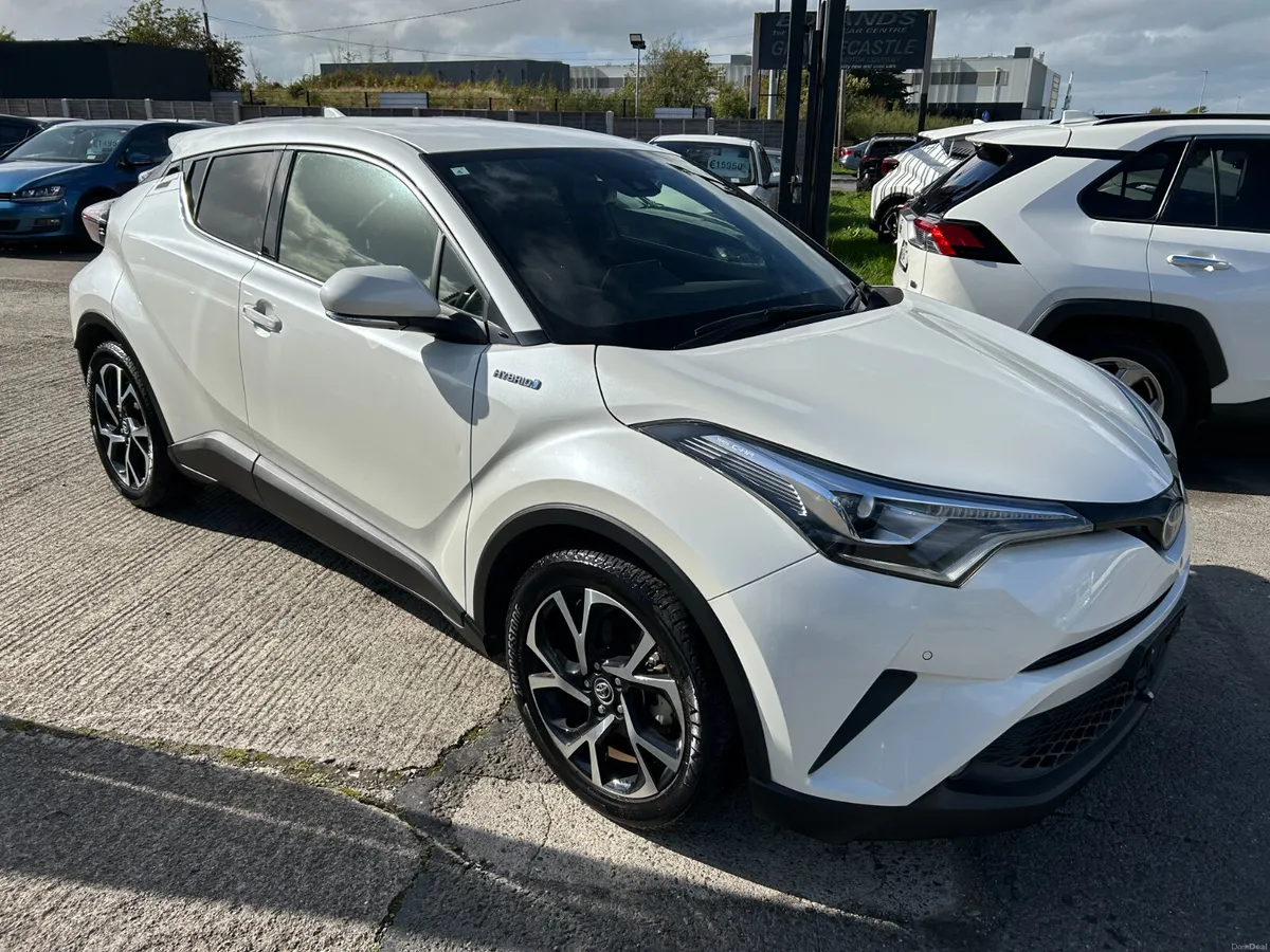 TOYOTA C-HR 2017, 1.8 HYBRID AUTO LOW KM HIGH SPEC - Image 1