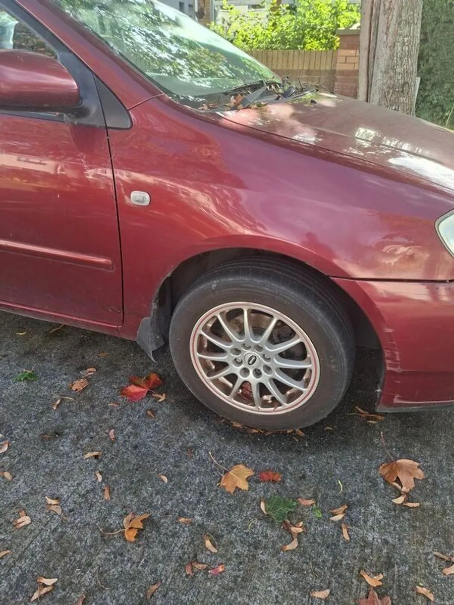 2005 Toyota Corolla - Image 2