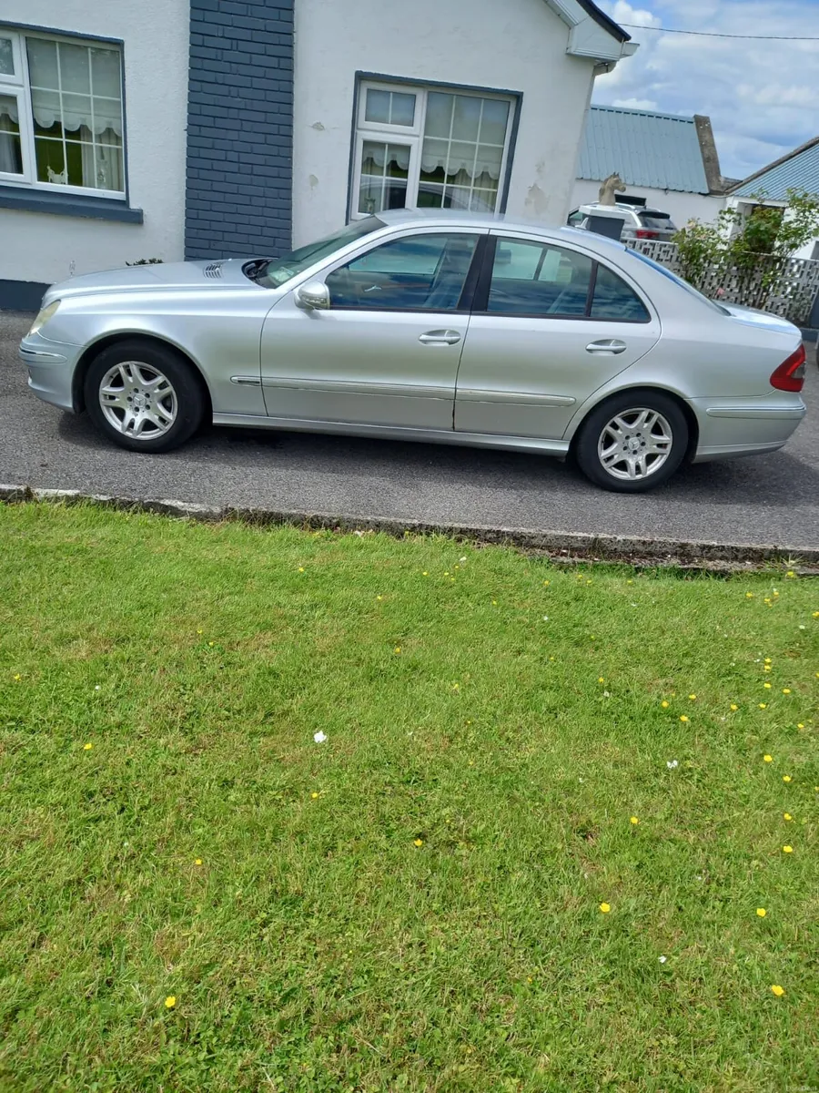 Mercedes Benz E220 - Image 1