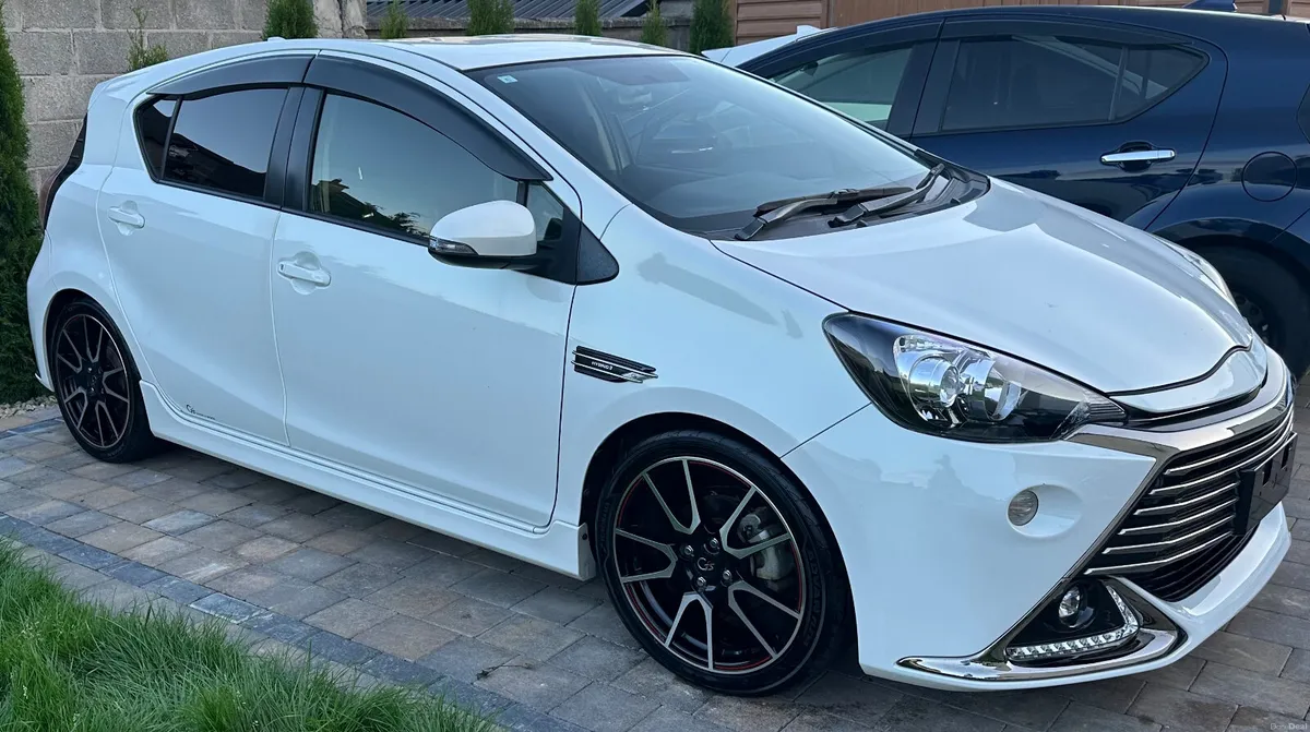 🚗 Toyota Aqua GS 2014 – 1.5 Hybrid - Image 3
