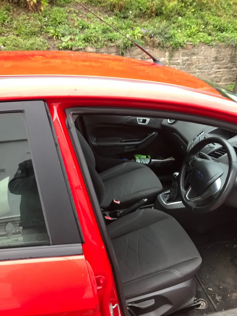 Ford Fiesta 2014 - Image 5