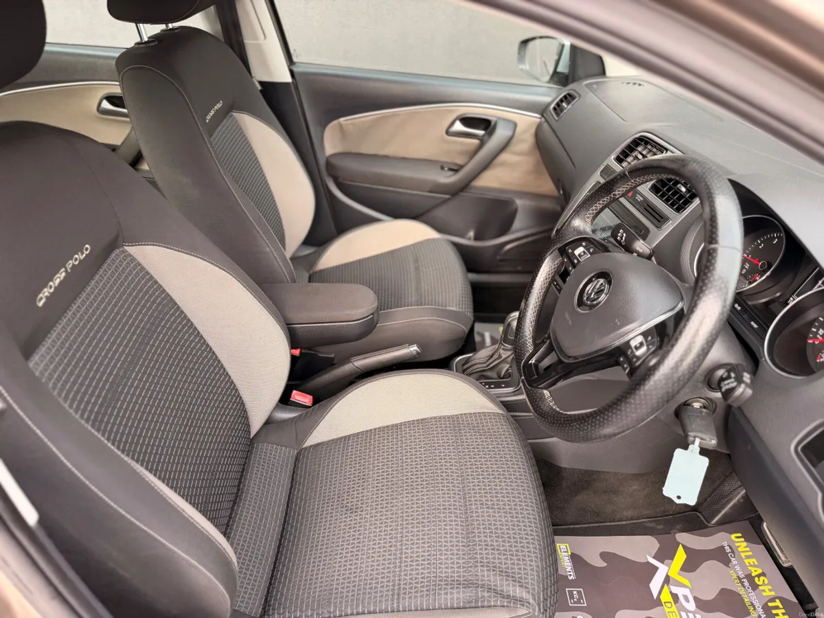 2015 VOLKSWAGEN  POLO CROSS - Image 6
