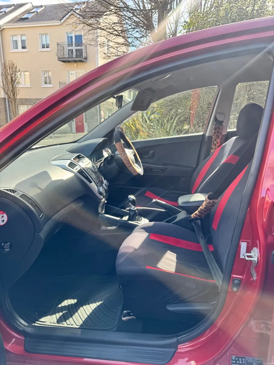 Kia Ceed 2012 - Image 2