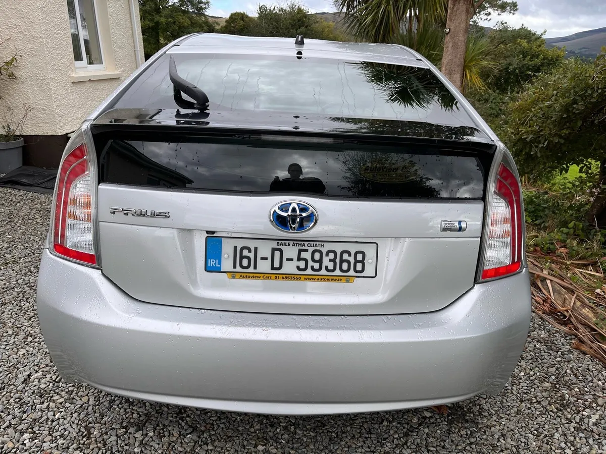 2016 Toyota Prius - Image 4