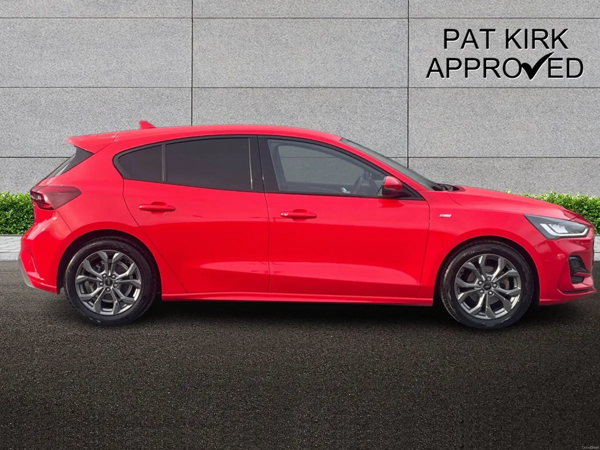 Ford Focus 1.0 EcoBoost Hybrid mHEV 155 ST-Line 5d - Image 3