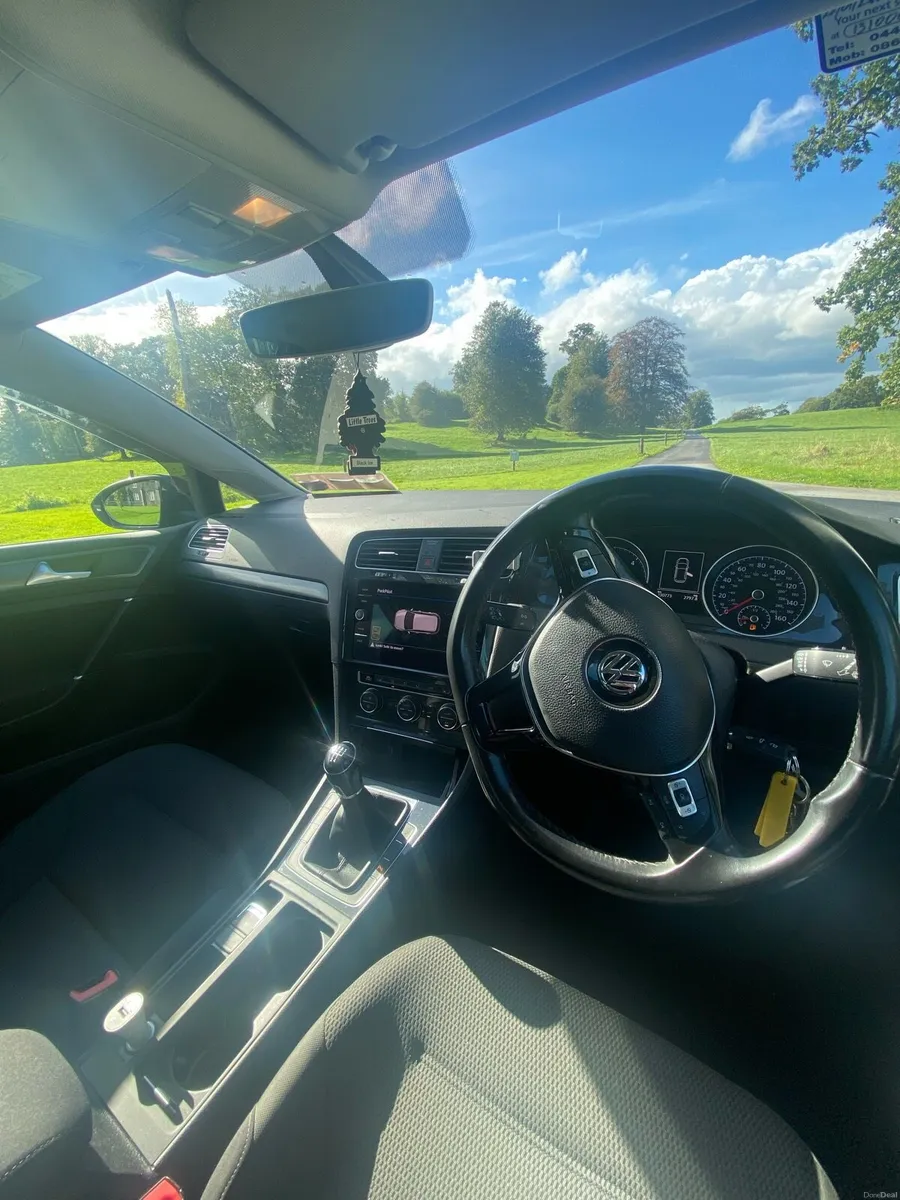 Volkswagen Golf - Image 6