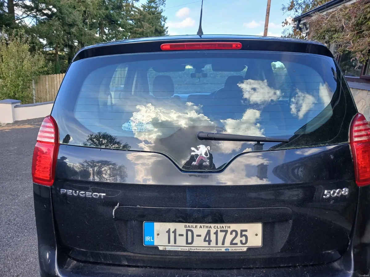 Peugeot 5008 2011 - Image 3