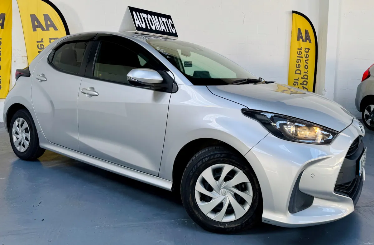 Toyota Yaris 2021 Hybrid Automatic with very - Image 3