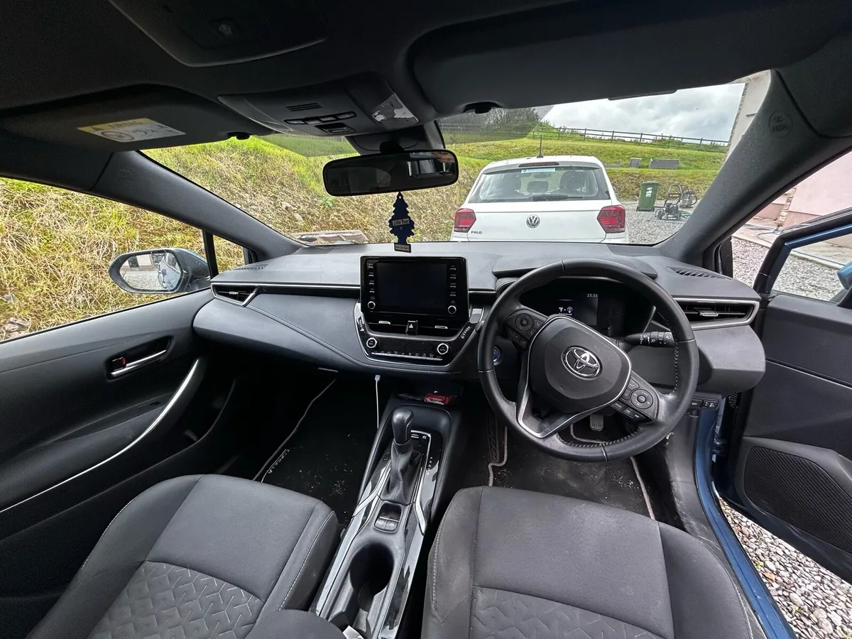 Toyota Corolla - Image 5