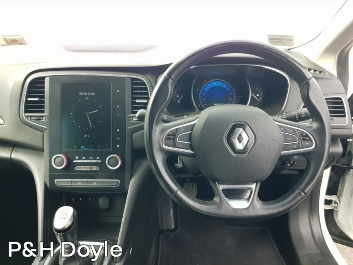 Renault Megane SPORT TOURER DYNAMIQUE NAV - Image 2