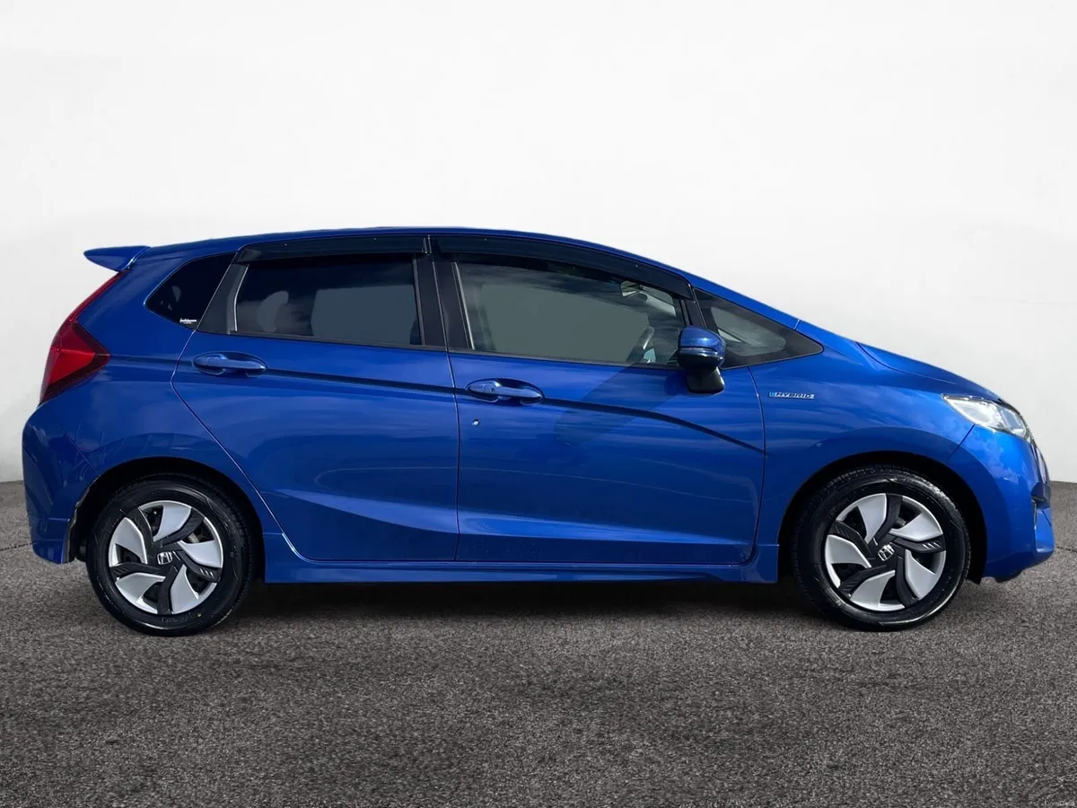 Honda Fit 2014 ** UPGRADE INFOTAINMENT SYSTEM** - Image 2