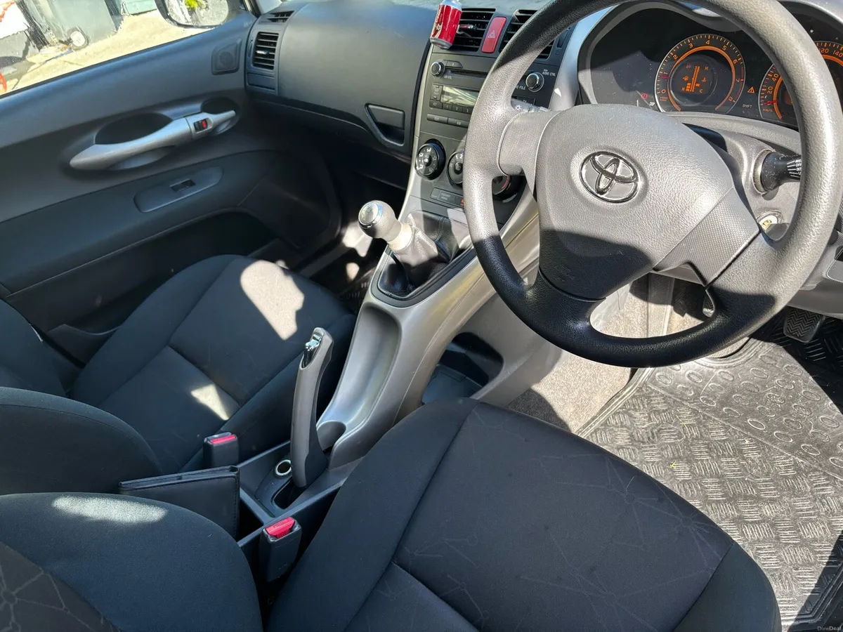 2007 Toyota Auris - Image 3