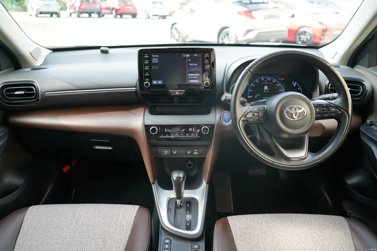 2021 Toyota Yaris Cross Hybrid - Image 5