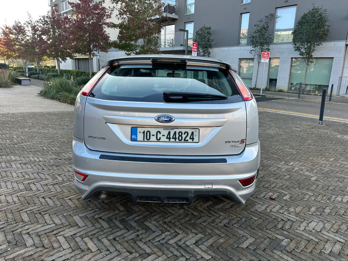 Ford Focus 2010 - Image 5