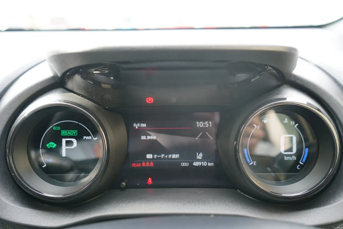 2021 Toyota Yaris Hybrid - Image 4
