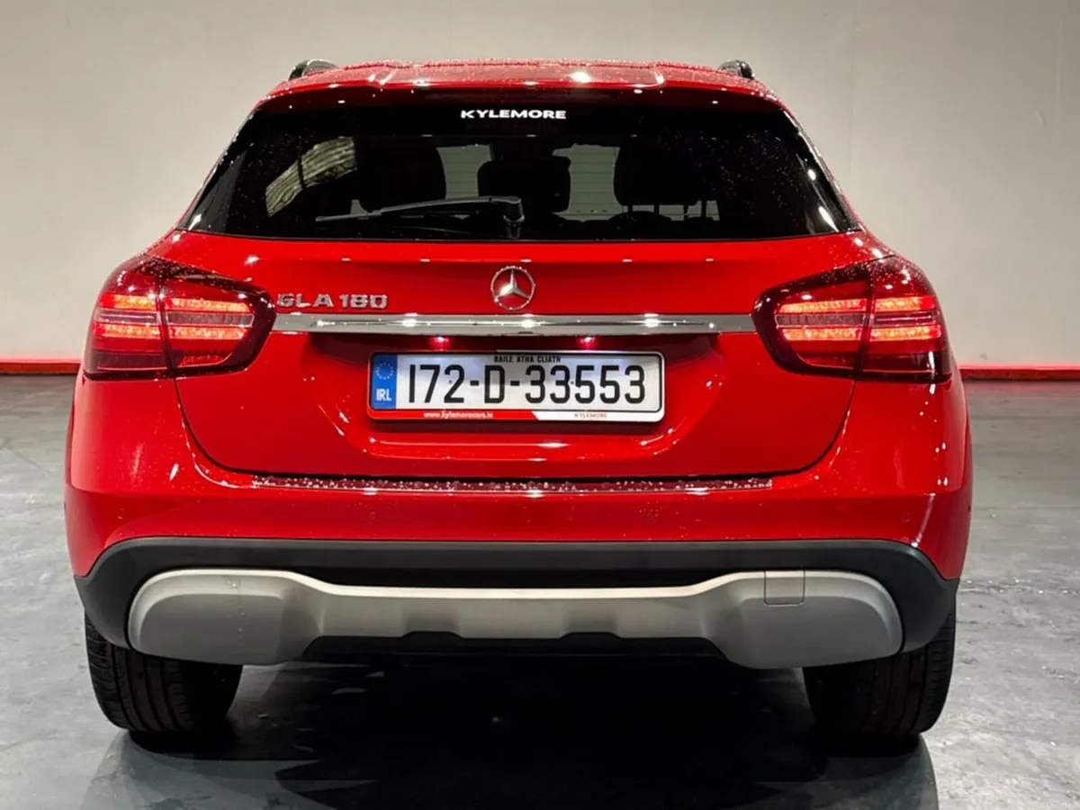 Mercedes-Benz GLA 1.6 AUTOMATIC - BLACK ALLOYS - M - Image 4