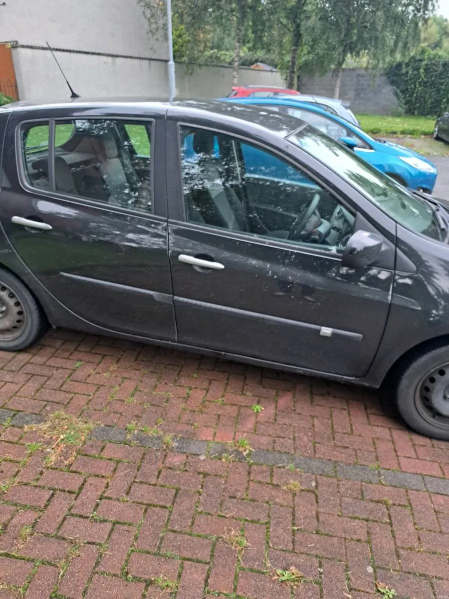 2010 Renault Clio tax no nct - Image 1