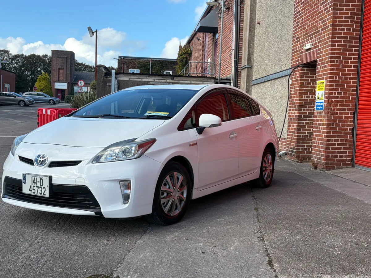 Toyota Prius 2014 petrol hybrid auto - Image 4