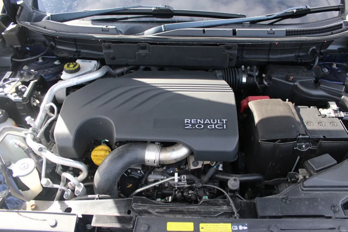 Renault Koleos 2.0 dCi 175 Xtronic SIGNATURE NAV 4 - Image 4