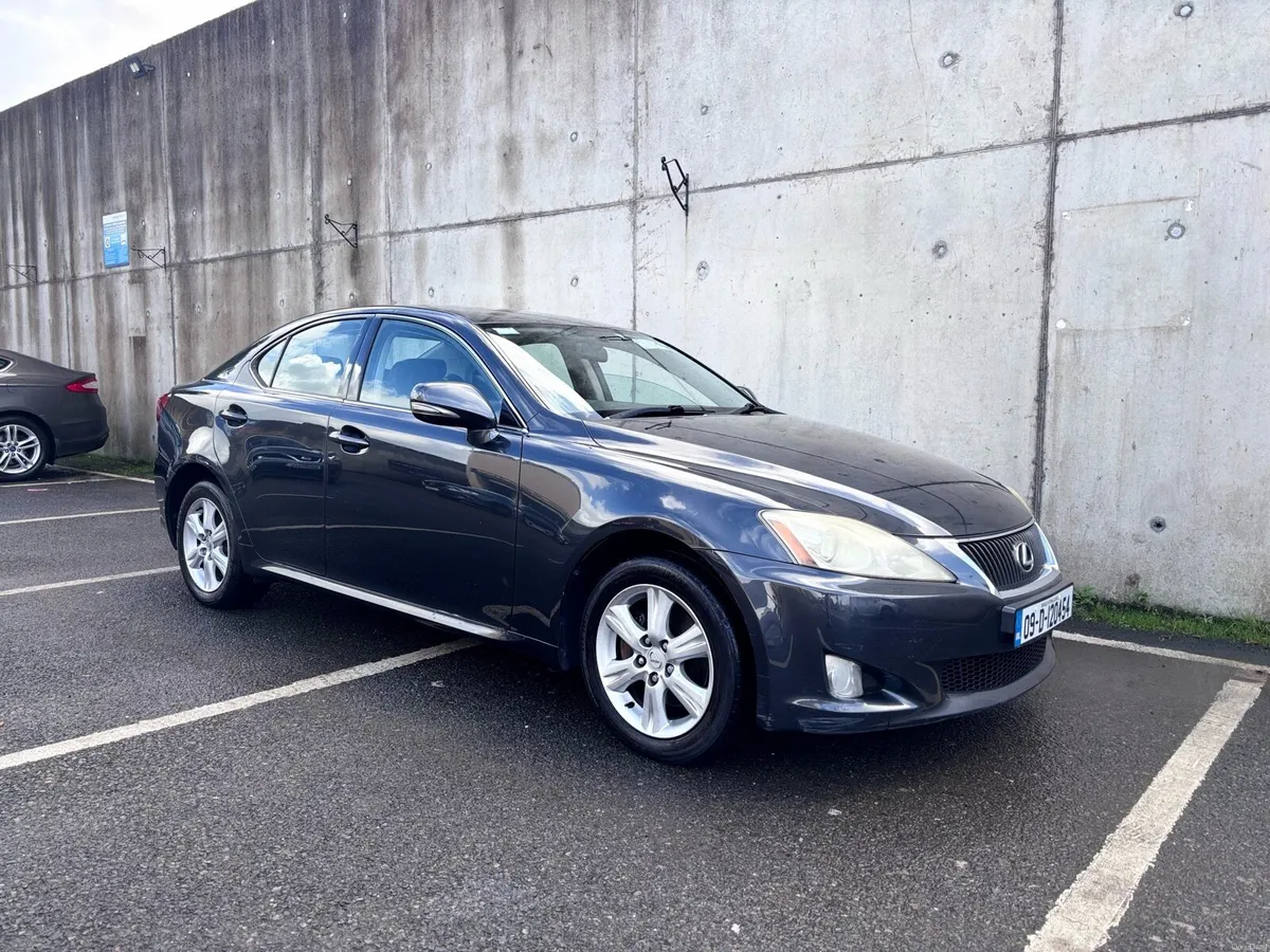 Lexus is220d - Image 2