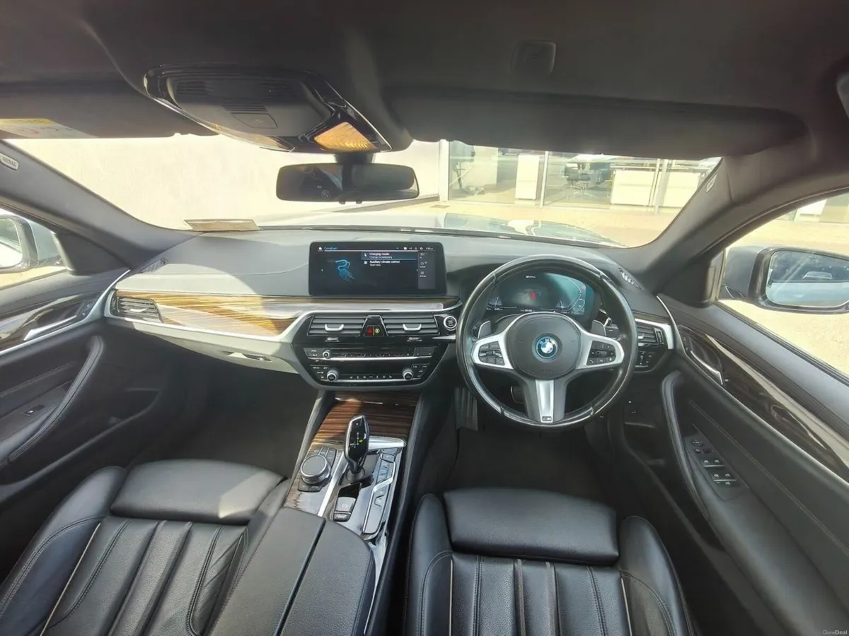 BMW 5-Series 530e M Sport Saloon - Image 4