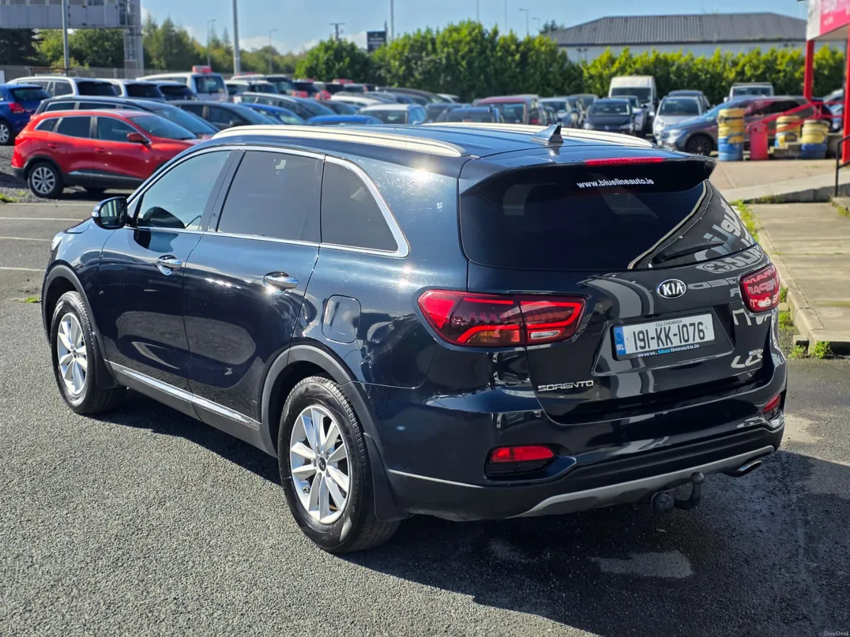 Kia Sorento Manual 7 Seater 2.2 Diesel High Spec - Image 3