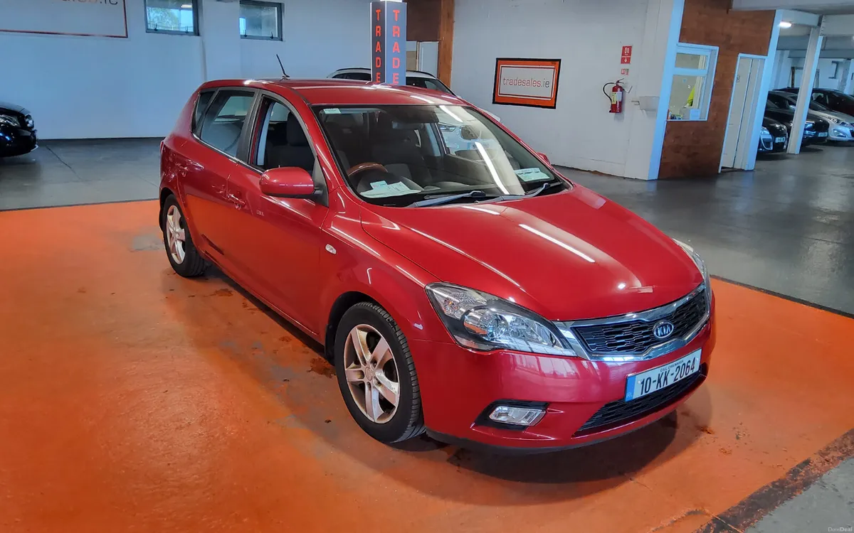 Kia Ceed 2010 - Image 1