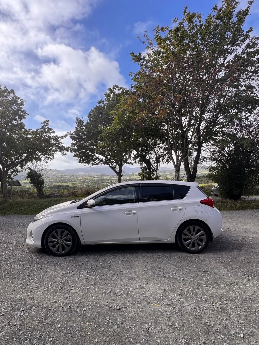 Toyota Auris 2015 - Image 4
