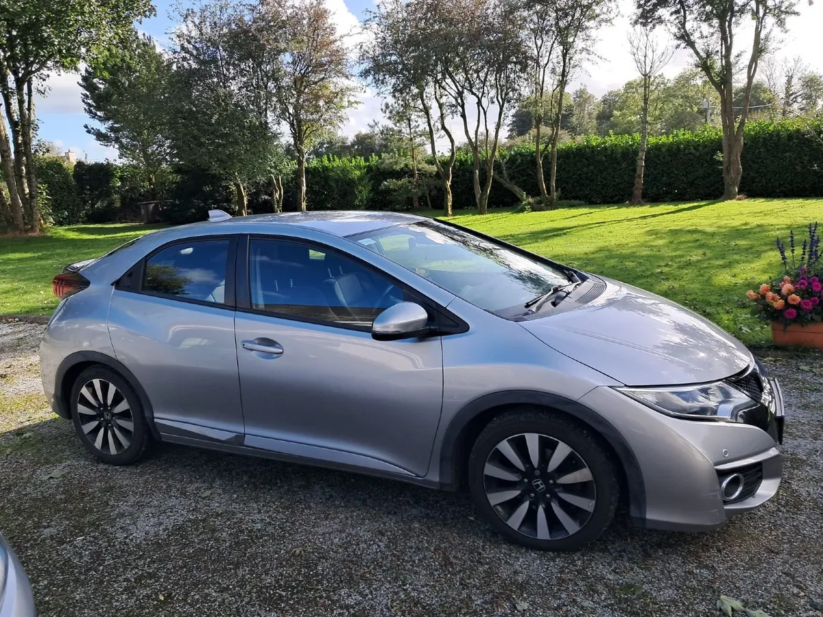Honda Civic 2017 - Image 2