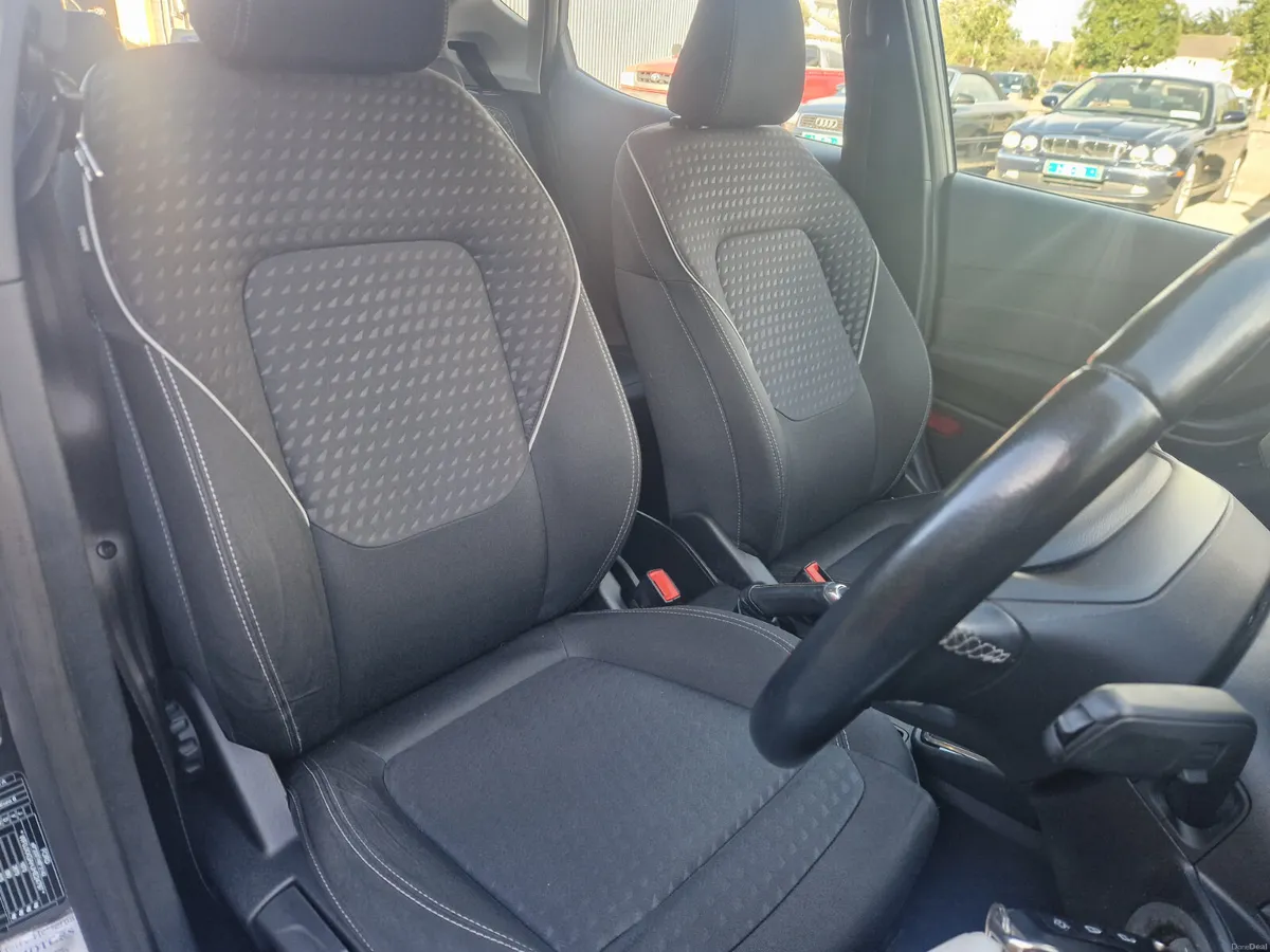 Ford Fiesta TITANIUM 2018 - Image 5