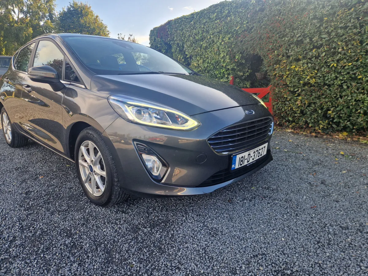 Ford Fiesta TITANIUM 2018 - Image 2