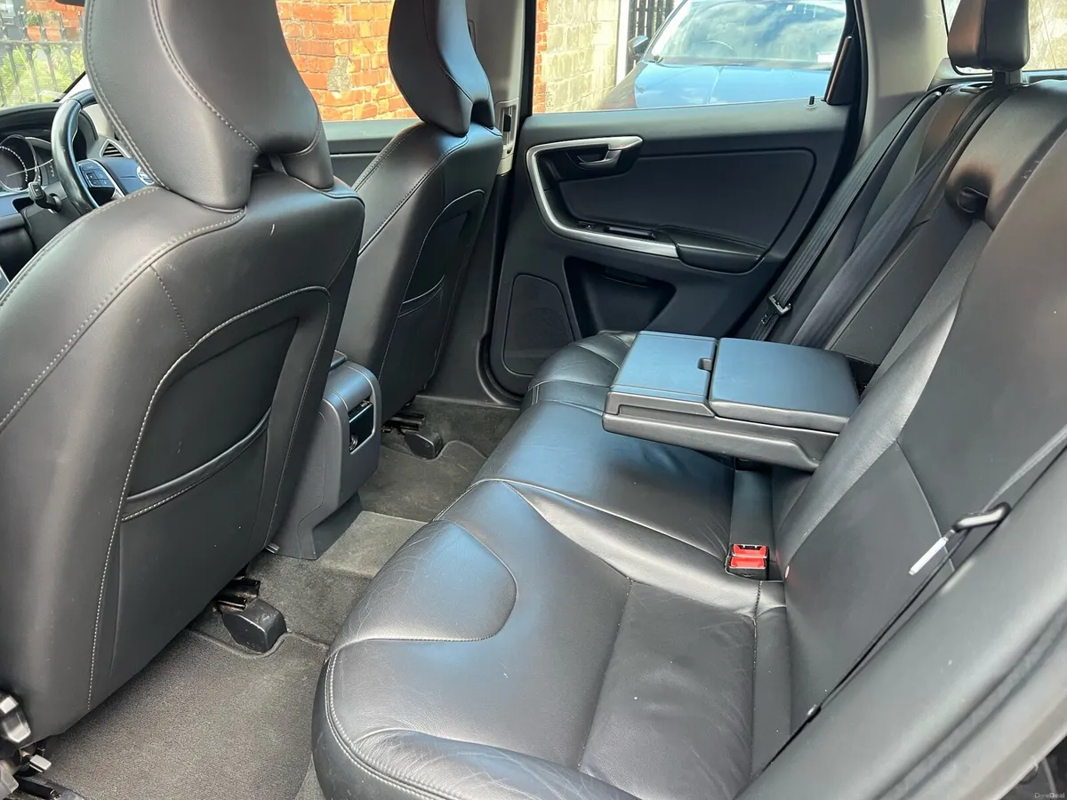 Volvo xc 60 - Image 6