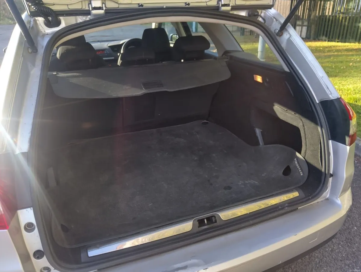Citroen C5 Automatic Tourer.  Low kMs & NCT - Image 6