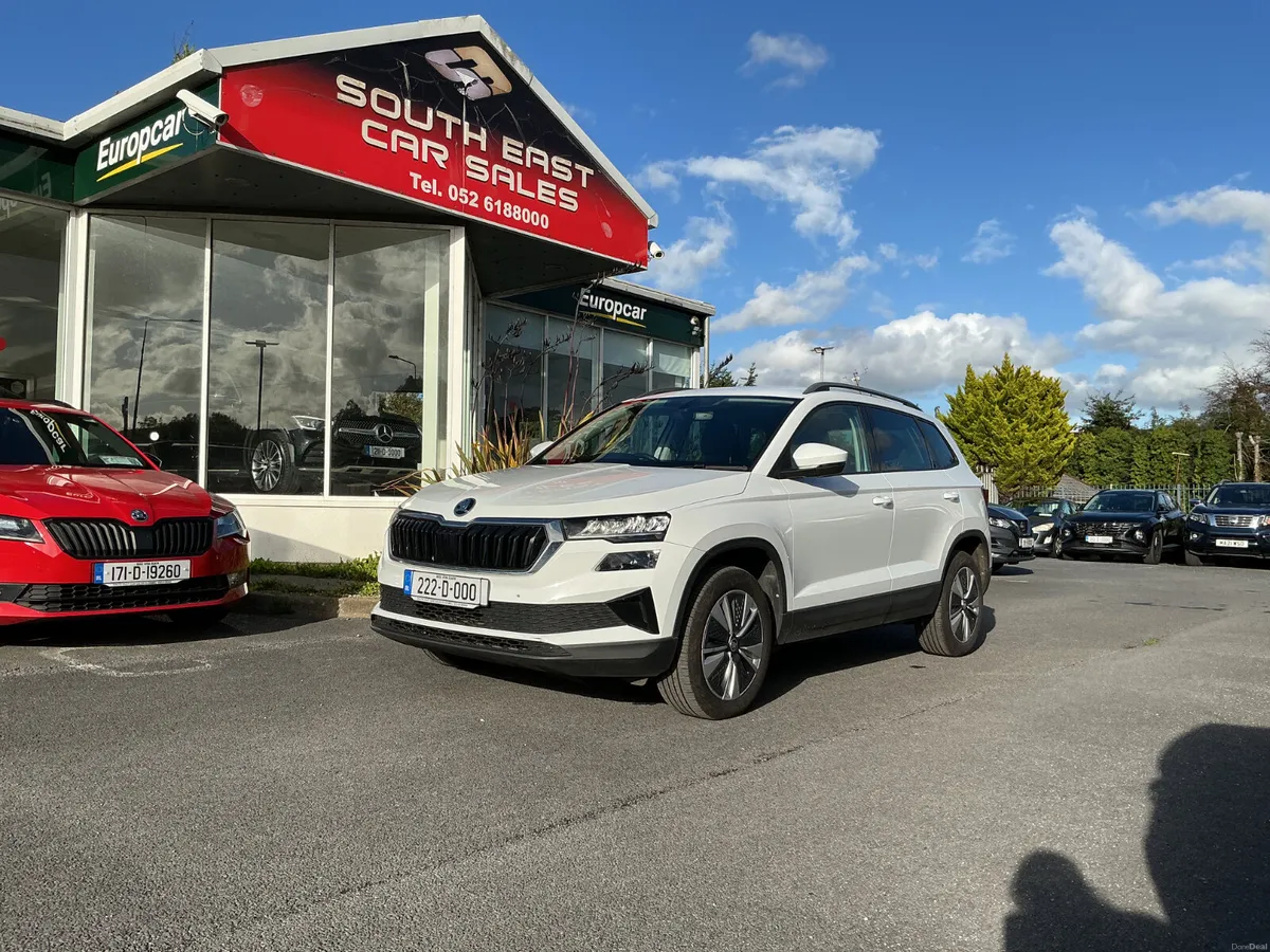 2022 SKODA KAROQ SE DRIVE TDI SCR MANUAL DIESEL ES - Image 2