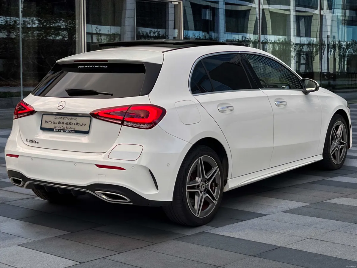 Mercedes Benz A250e AMG-Line Hatchback *Panroof* - Image 6
