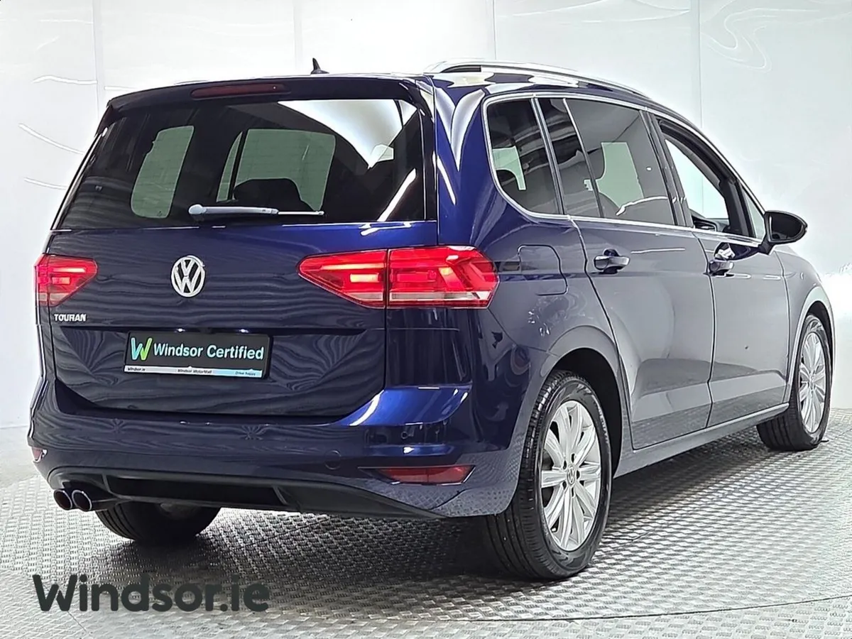 Volkswagen Touran TSI Highline - Image 2
