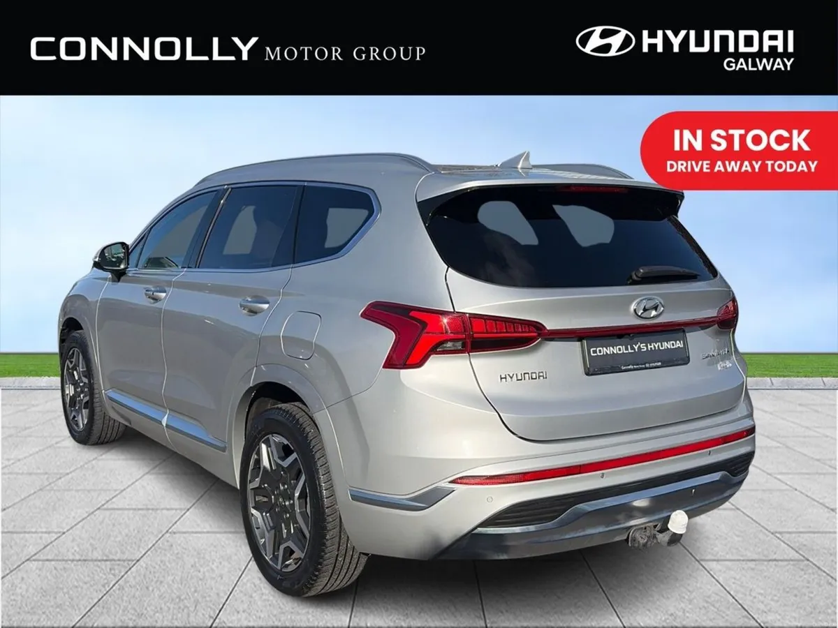 Hyundai Santa Fe 1.6 PHEV 4WD Executive Plus Auto - Image 2