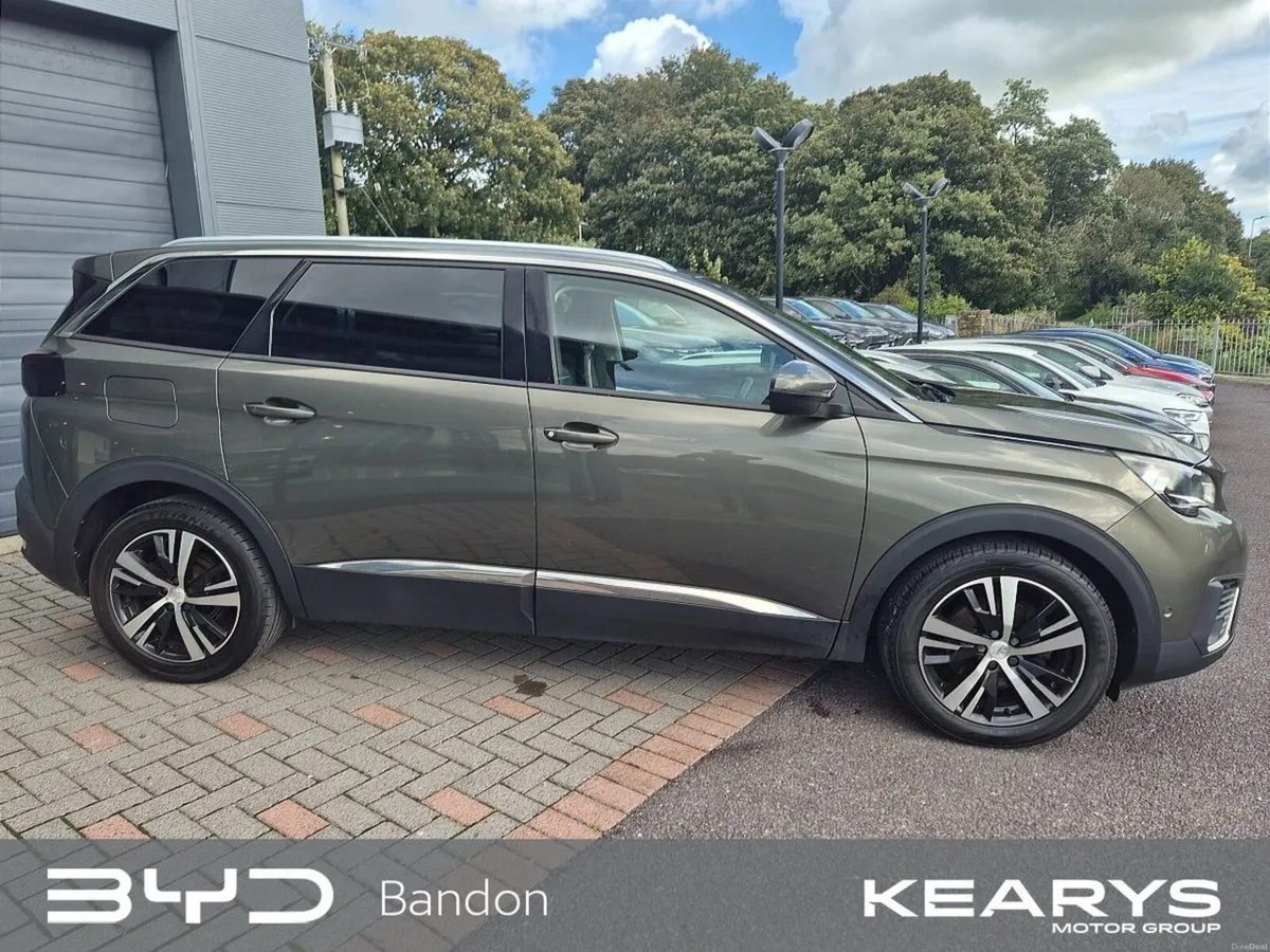 Peugeot 5008 1.5 BlueHDi 130bhp Allure - Image 5