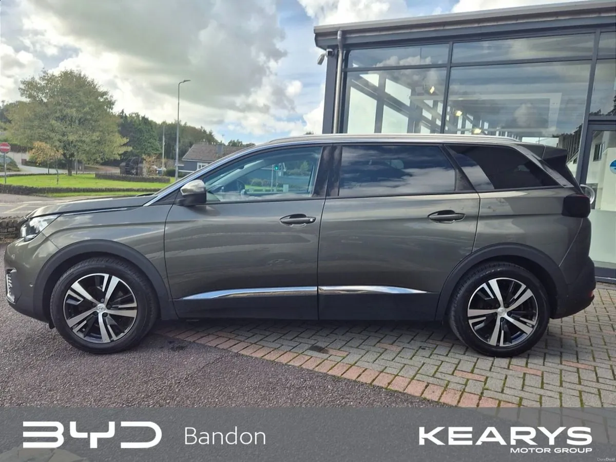 Peugeot 5008 1.5 BlueHDi 130bhp Allure - Image 3