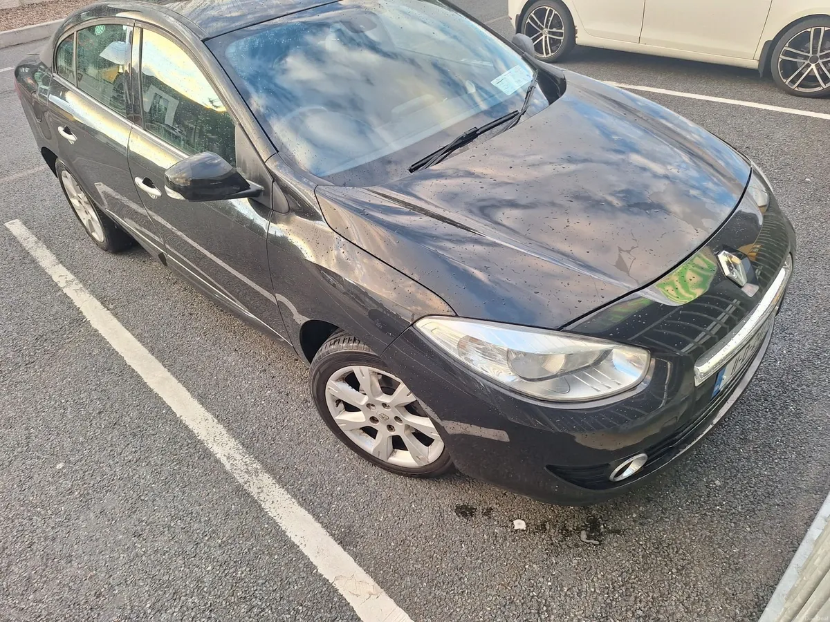 Renault Fluence 2011 LOW MILEAGE - Image 4