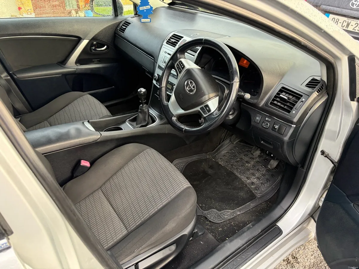 Toyota Avensis tax and test - Image 5