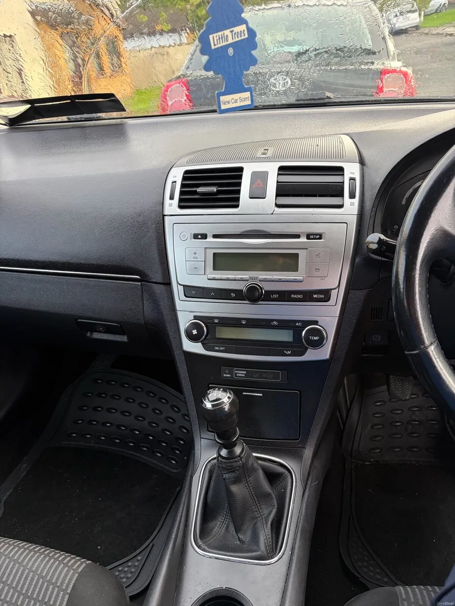 Toyota Avensis tax and test - Image 6