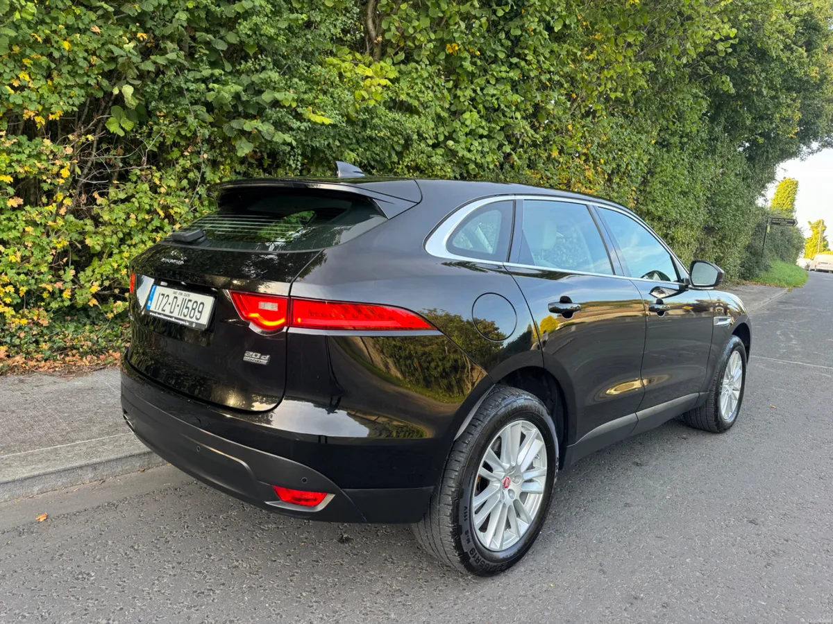 Jaguar F Pace low mileage automatic glass roof - Image 4