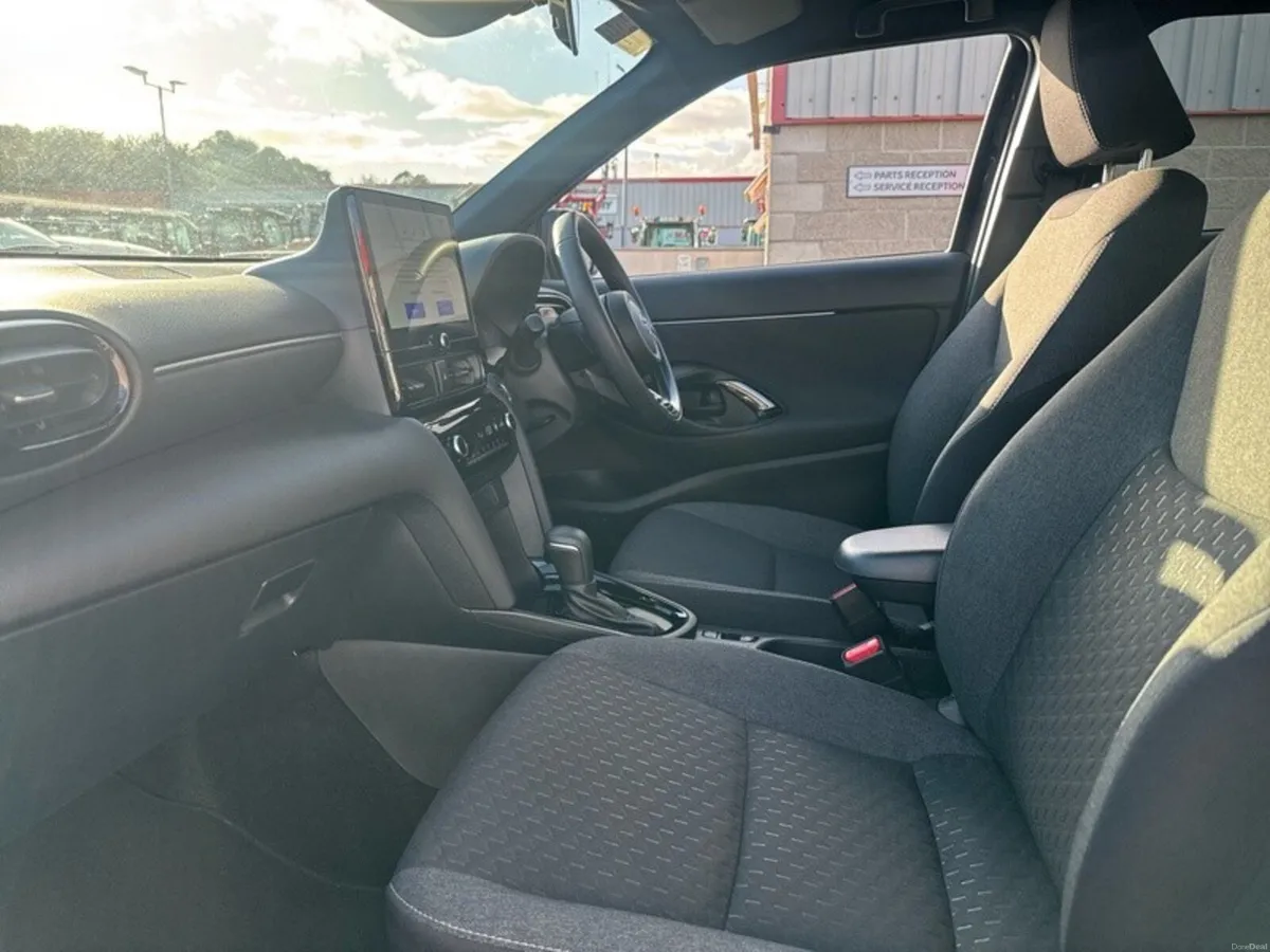 Toyota Yaris Cross Yaris Cross Lunasport Mon *SAVI - Image 6