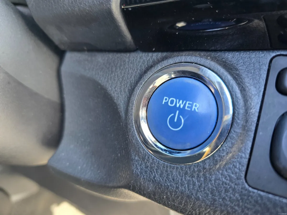 Toyota Vitz 1.5 PETROL HYBRID AUTO - Image 3