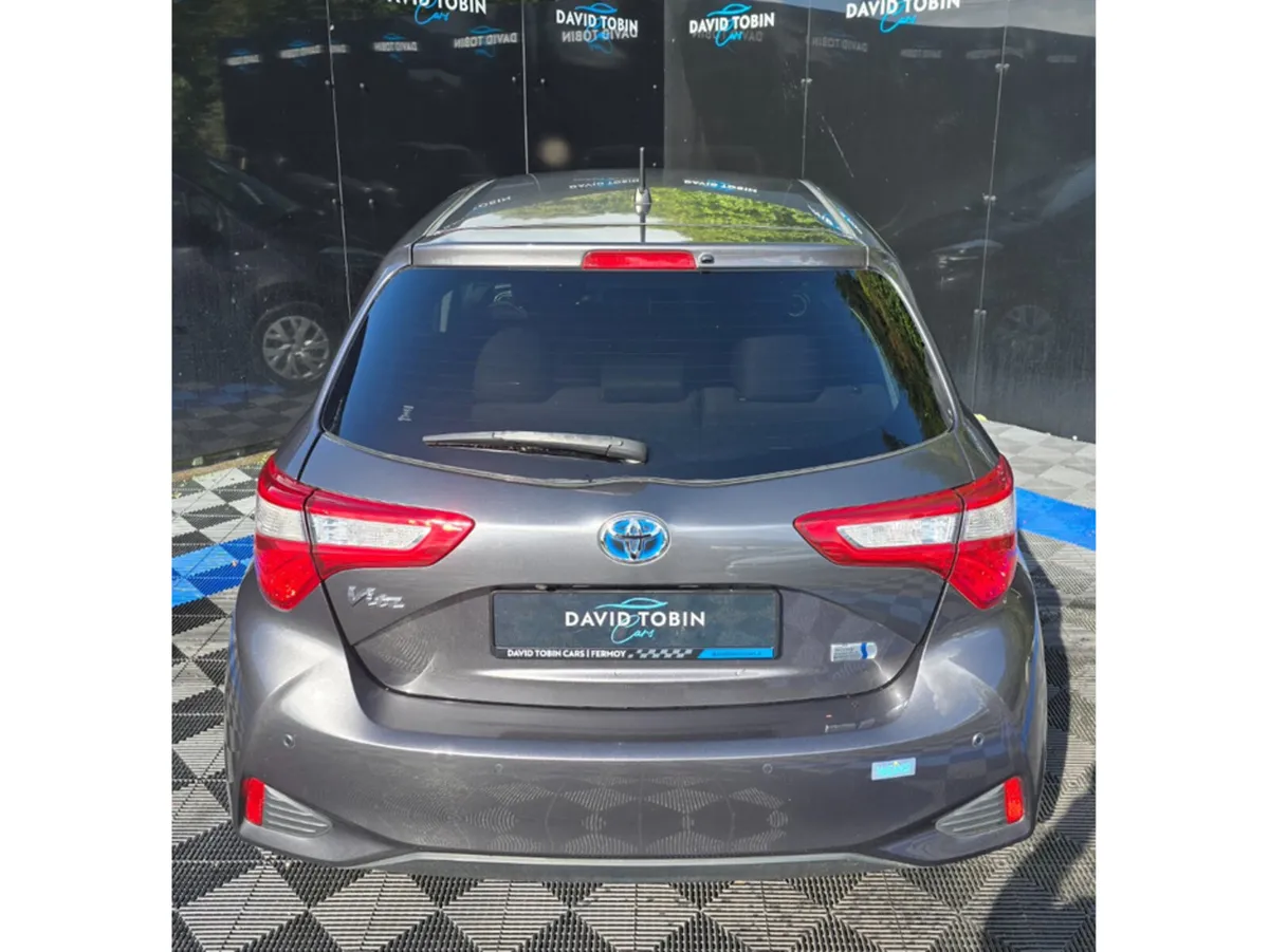 Toyota Vitz 1.5 PETROL HYBRID AUTO - Image 6