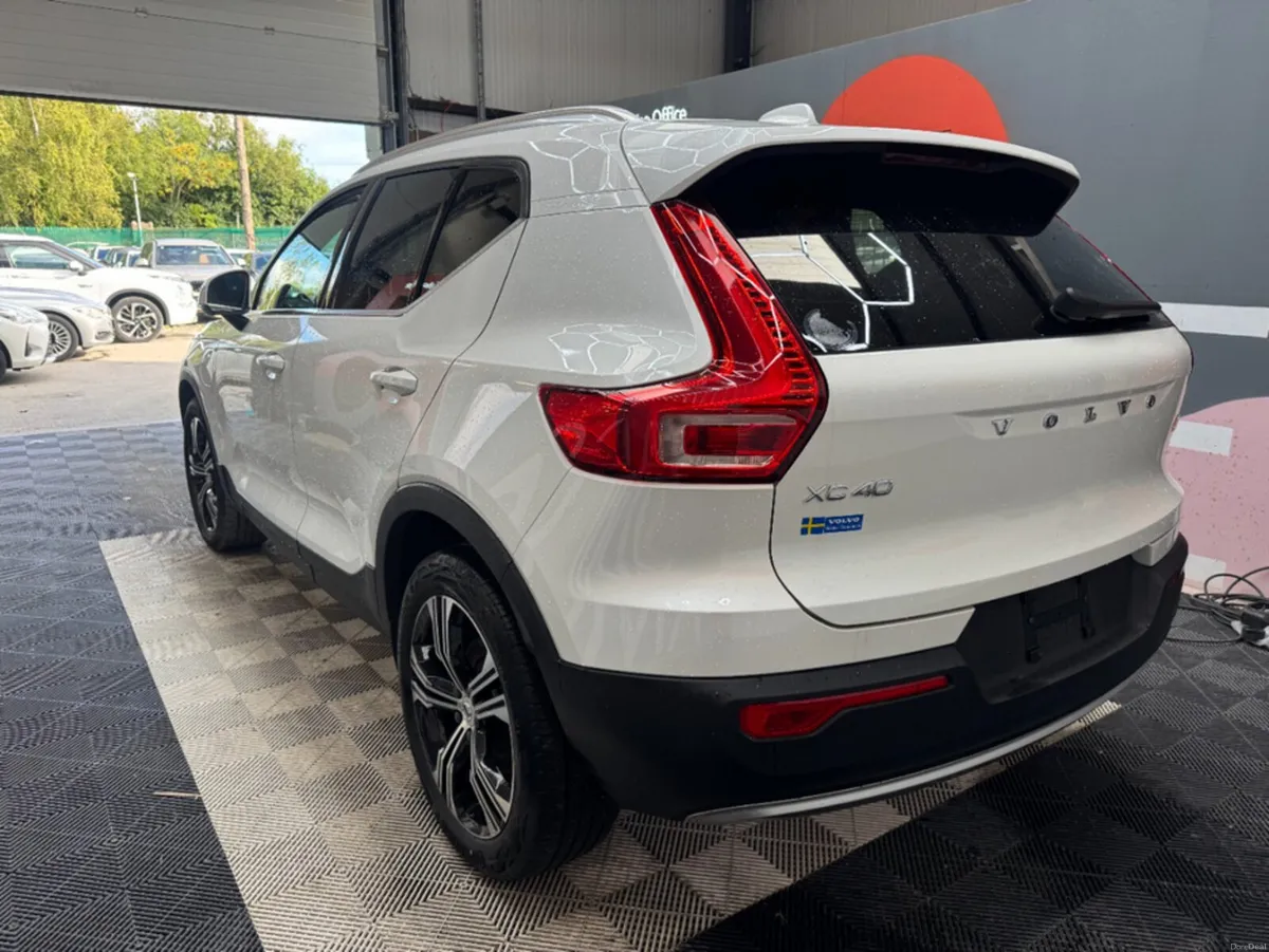 Volvo XC40 2022 VOLVO Xc40 RECHARGE PLUG-IN HYBRID - Image 5