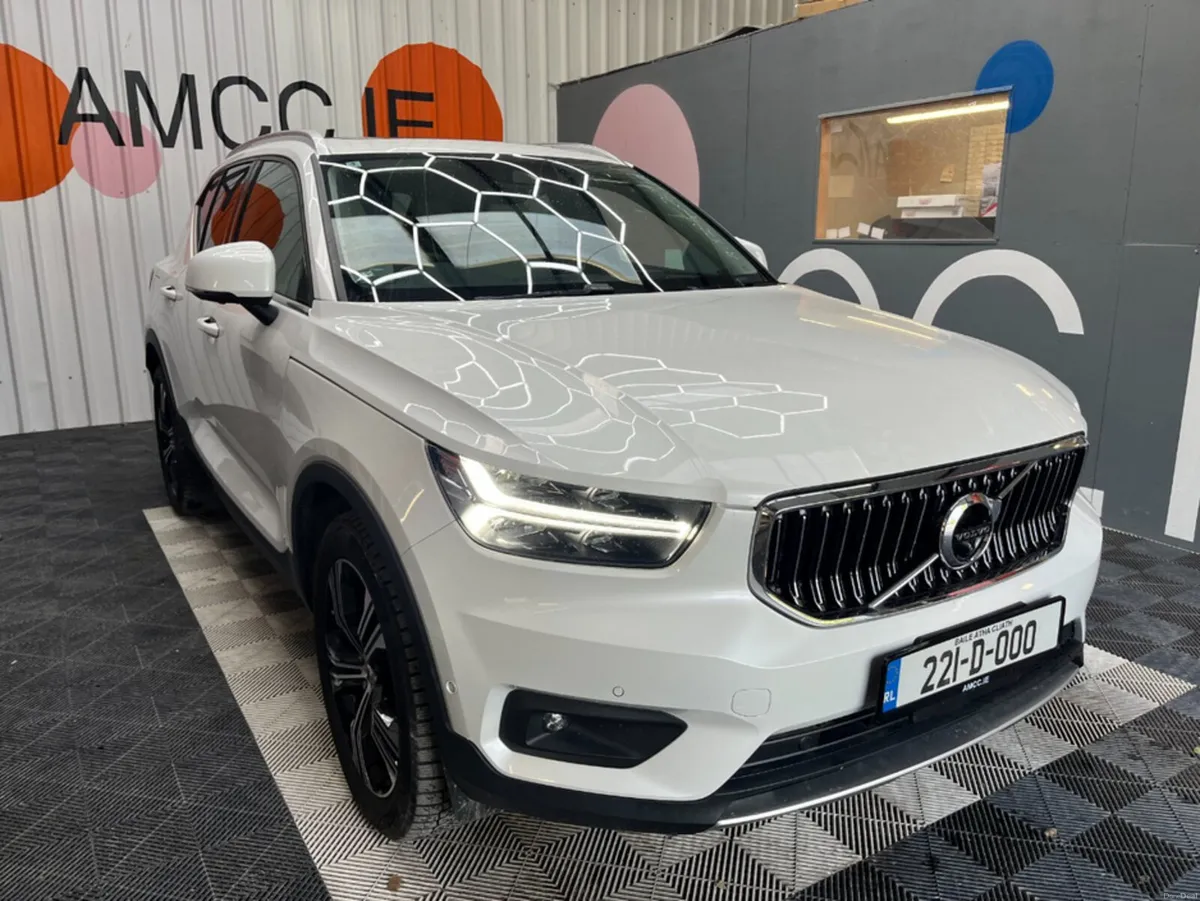 Volvo XC40 2022 VOLVO Xc40 RECHARGE PLUG-IN HYBRID - Image 1