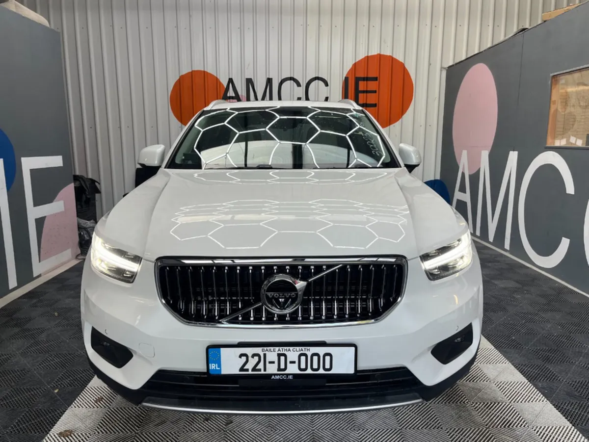 Volvo XC40 2022 VOLVO Xc40 RECHARGE PLUG-IN HYBRID - Image 2
