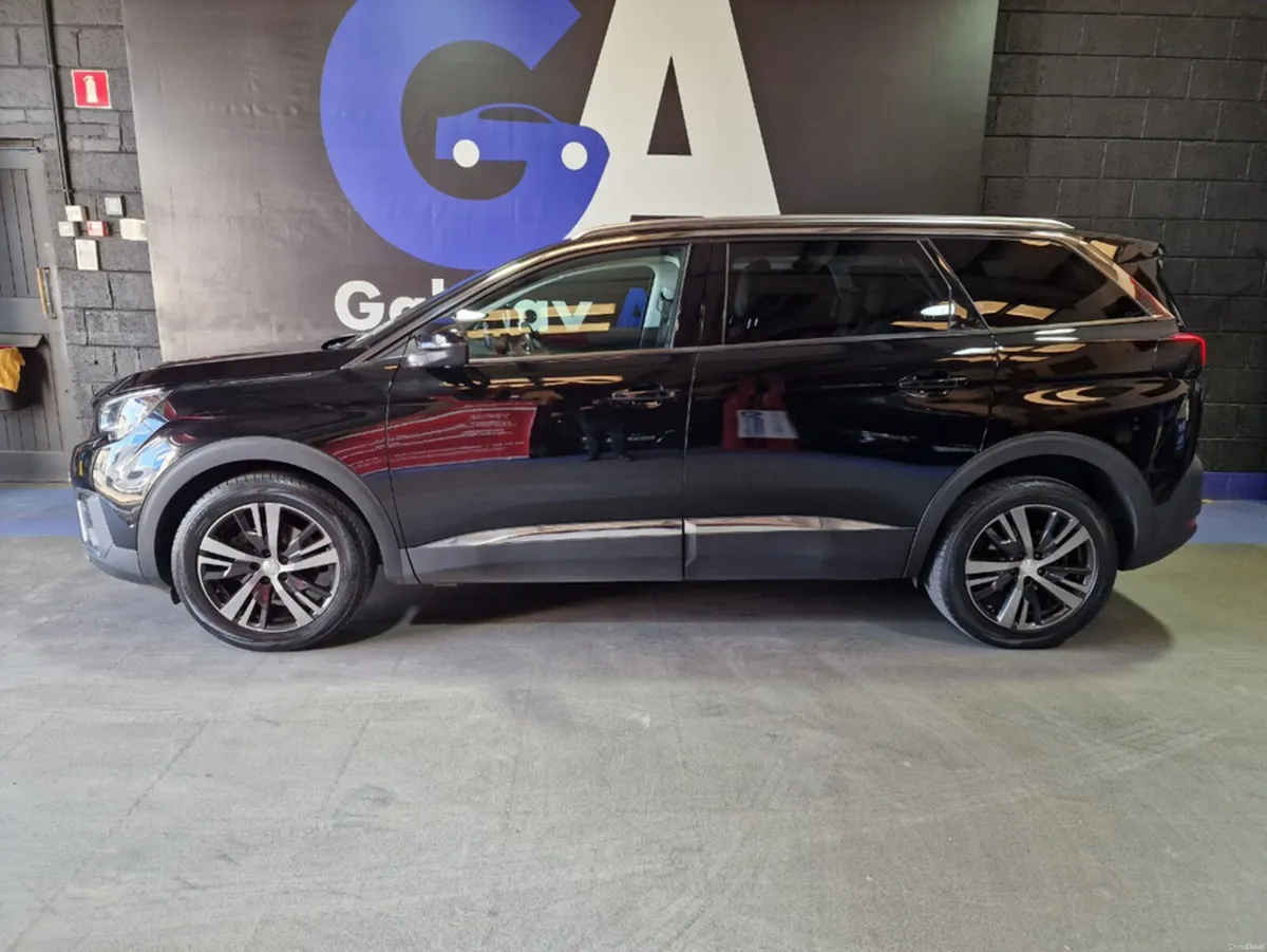 Peugeot 5008 1.6 HDI **SAT NAV, REVERSING CAMERA, - Image 5